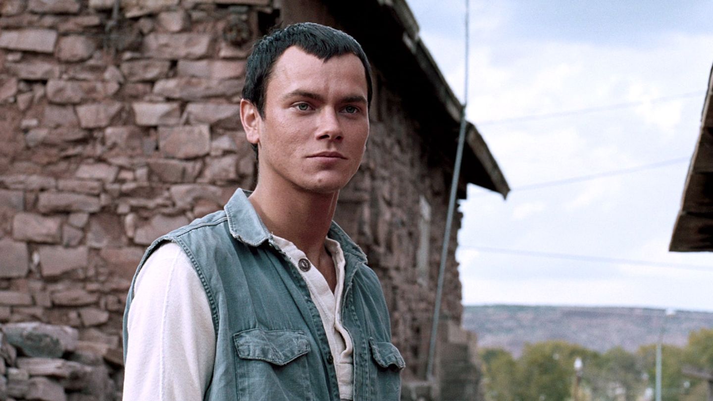 The Legacy Of River Phoenix: 10 Things About The Late Actor You'll Wish You'd Known Sooner