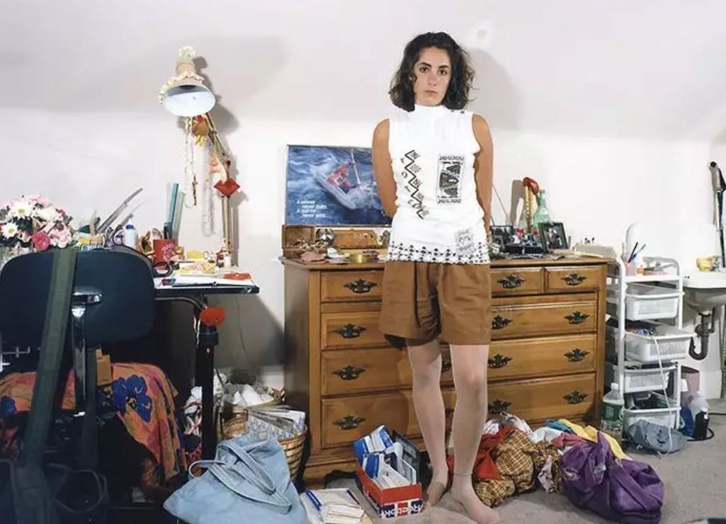 15 Photos Of Teenage Bedrooms From The '90s That'll Give You Hundreds