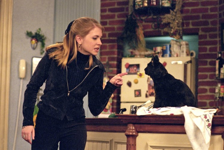 11 90s Shows We Didn't Dare Miss - How Many Episodes Of Sabrina The Teenage Witch Are There