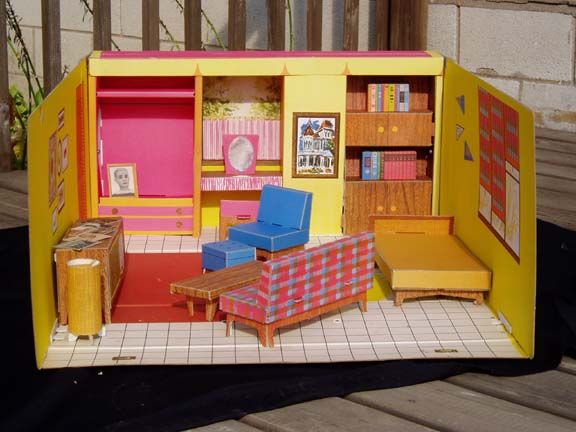 Barbie Dream House 1962