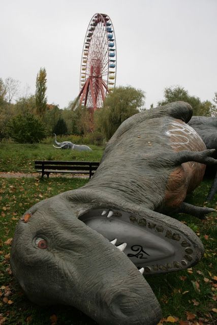 Dinosaur park
