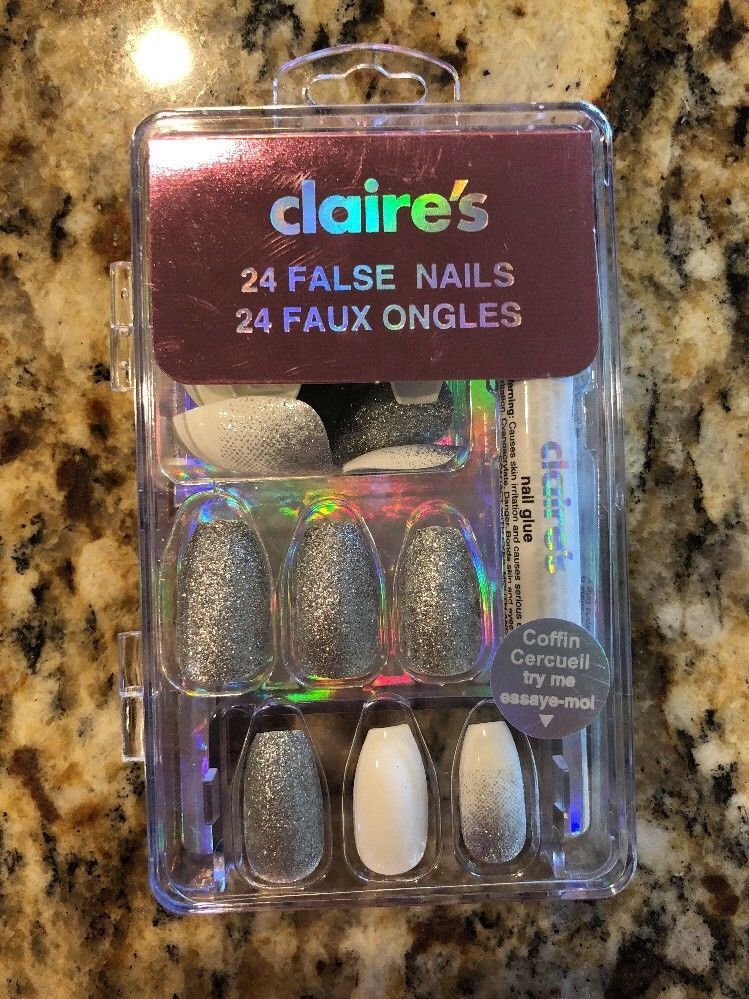 Press on nails claires